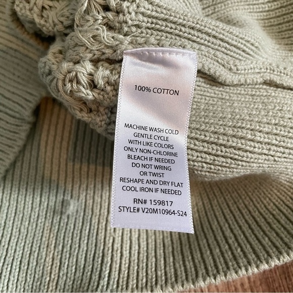 Altar'd State Light Green Knit Cropped Sweater with Bell Sleeves Size Large - Picture 3 of 5